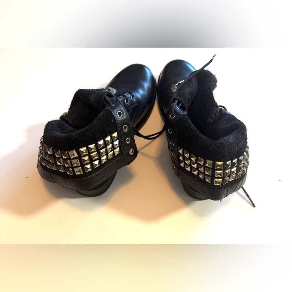 Frye Rogan Black Leather Studded Fold Over Lace Combat Ankle Boots Punk Grunge - Picture 3 of 7